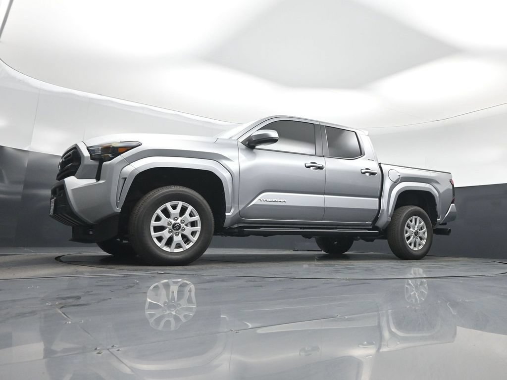 Used 2026 Toyota Tacoma SR5 RWD image 38