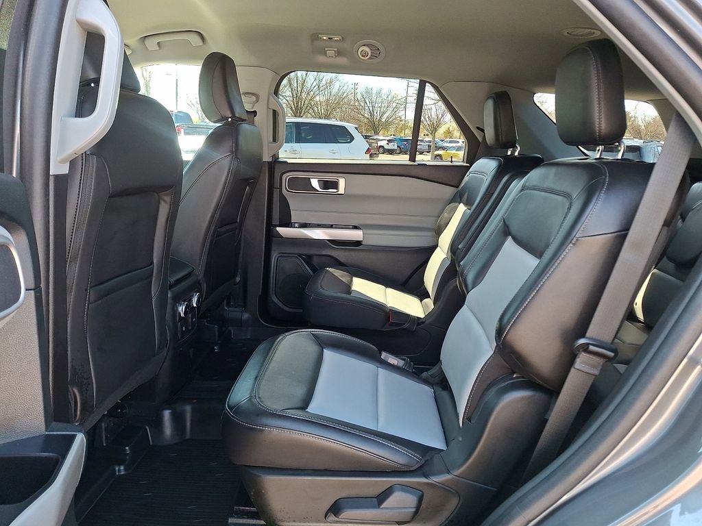 Certified 2023 Ford Explorer XLT w/ Equipment Group 202A image 13