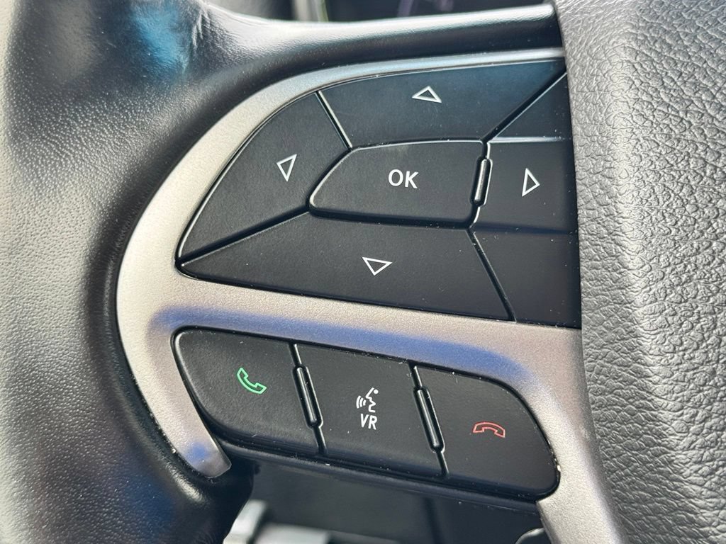 Used 2020 Jeep Grand Cherokee Altitude AWD/4WD image 37