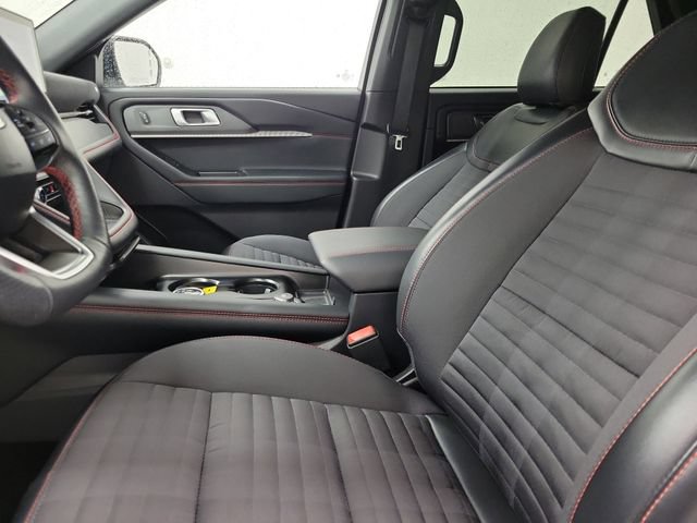Certified 2025 Ford Explorer ST-Line w/ ST-Line Street Pack AWD/4WD image 22