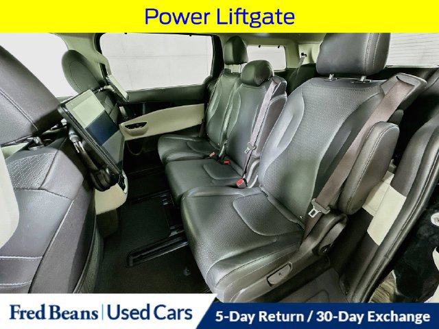 Used 2023 Kia Carnival SX Prestige FWD image 33
