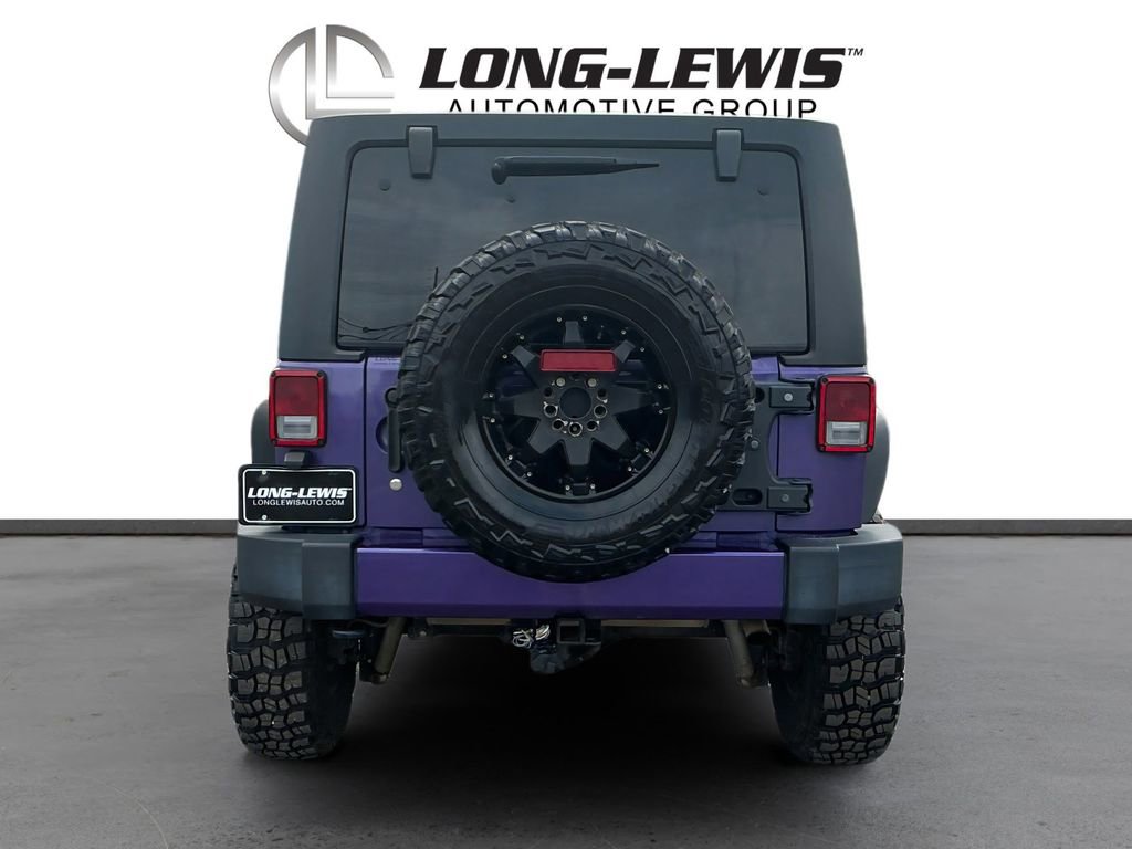 Used 2017 Jeep Wrangler Unlimited Sahara w/ Max Tow Package AWD/4WD image 5