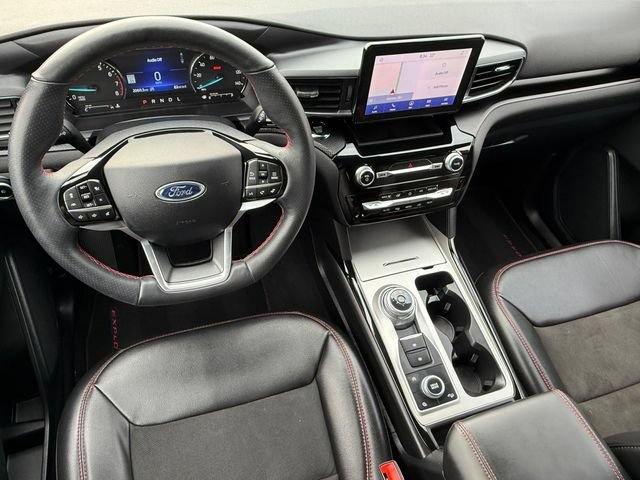 Certified 2024 Ford Explorer ST-Line w/ Class IV Trailer Tow Package AWD/4WD image 36
