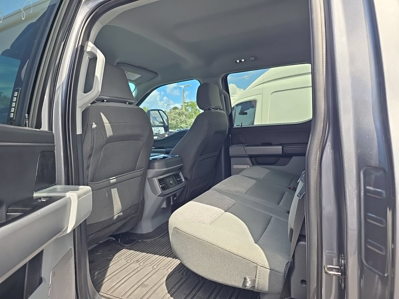 Certified 2024 Ford F250 XLT w/ Black Appearance Package AWD/4WD image 6
