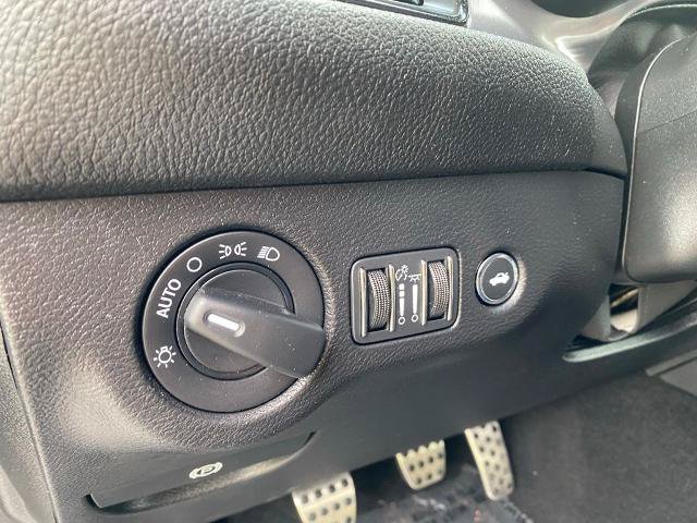 Used 2021 Dodge Challenger R/T Scat Pack RWD image 17