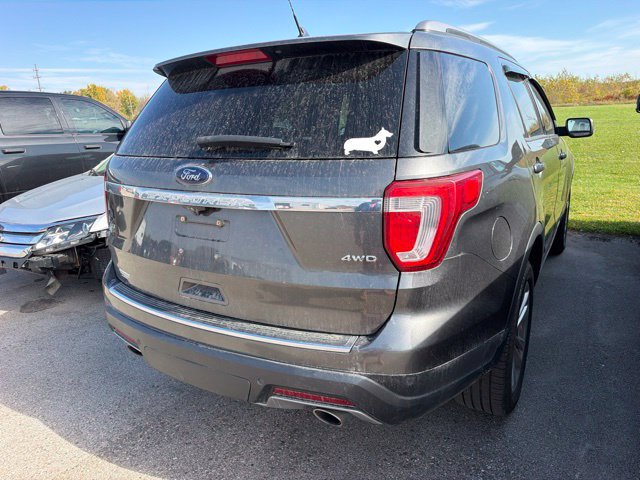 Certified 2018 Ford Explorer XLT w/ Equipment Group 202A AWD/4WD image 9