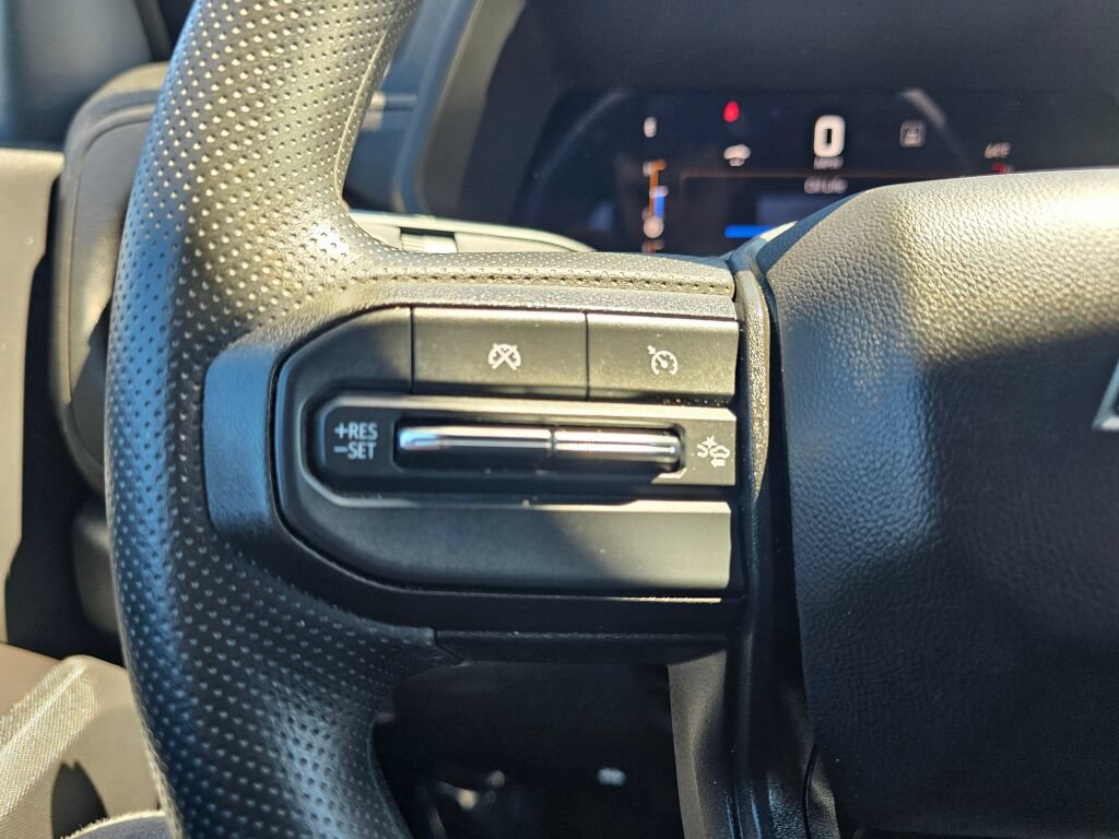 Used 2023 Chevrolet Colorado Trail Boss w/ Technology Package AWD/4WD image 19