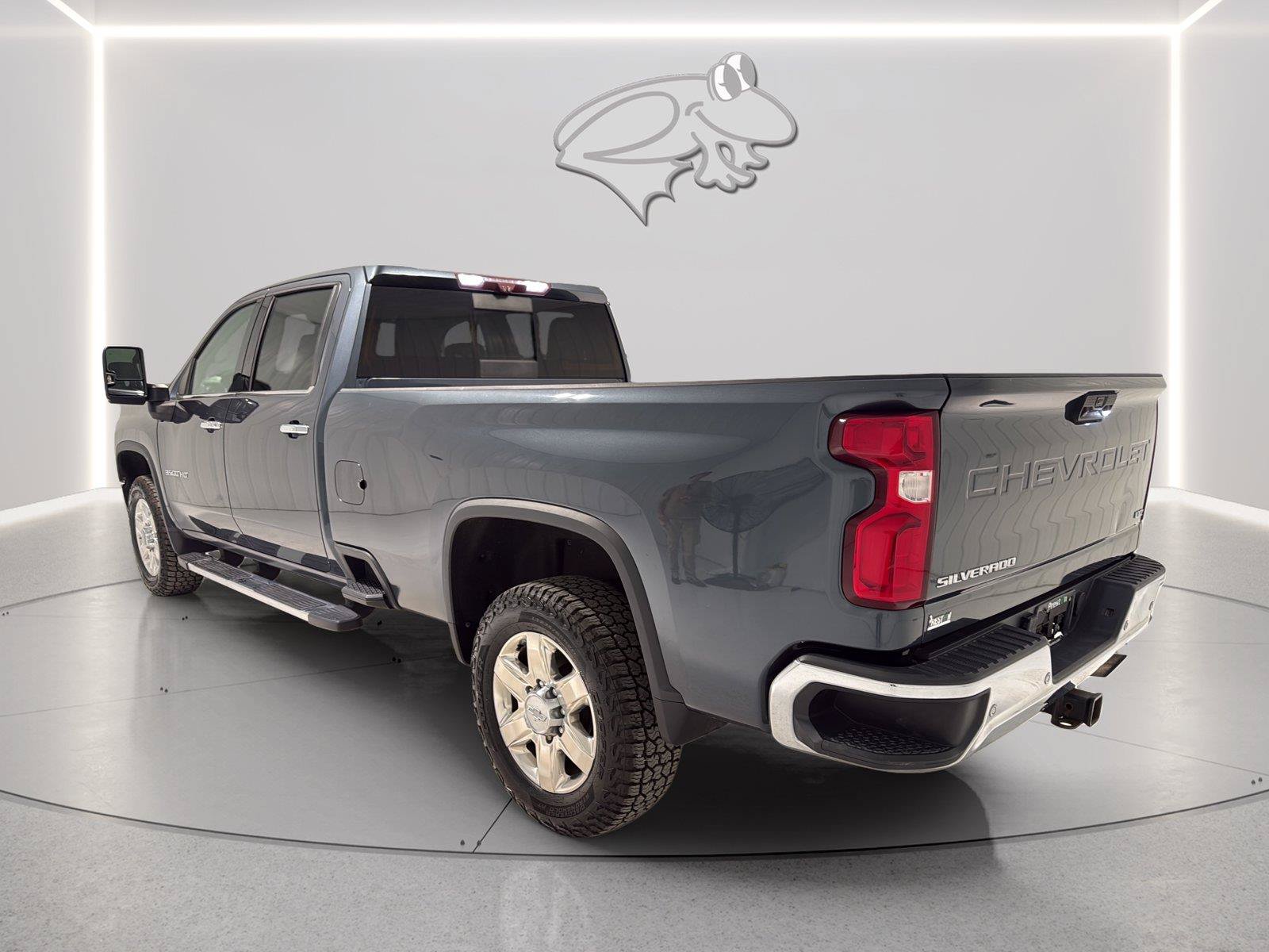 Used 2020 Chevrolet Silverado 3500 LTZ w/ LTZ Premium Package AWD/4WD image 3