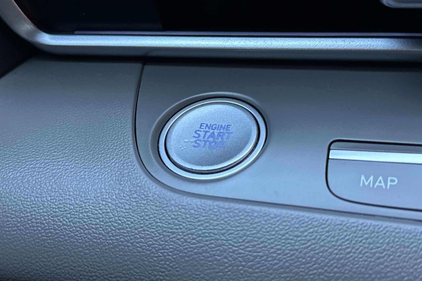 Used 2024 Hyundai Elantra SEL FWD image 33