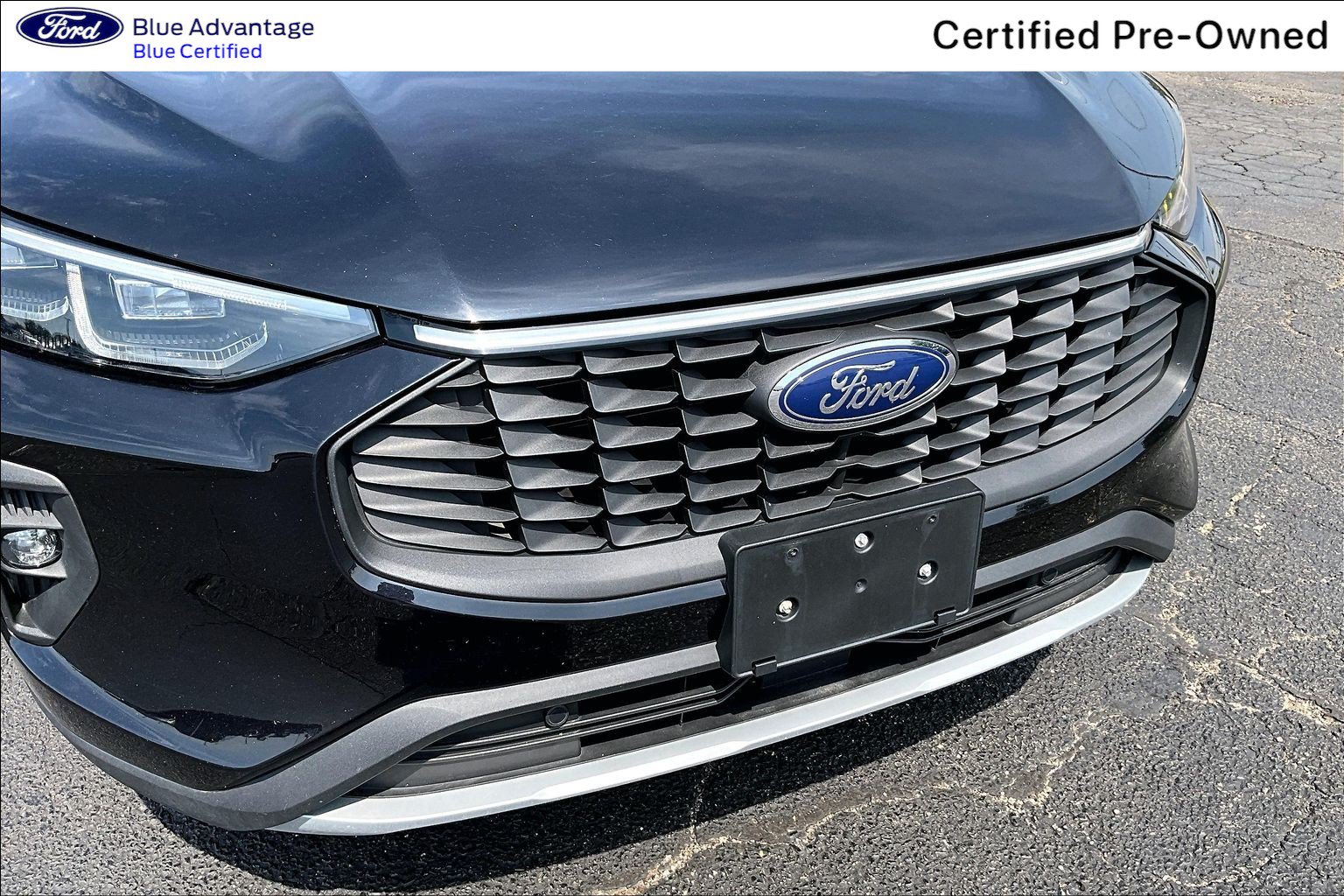Certified 2025 Ford Escape Platinum AWD/4WD image 30