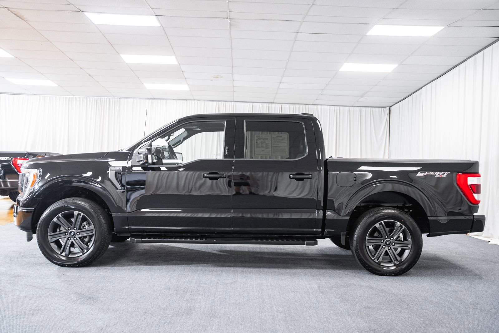 Certified 2023 Ford F150 Lariat w/ Equipment Group 502A High AWD/4WD image 5
