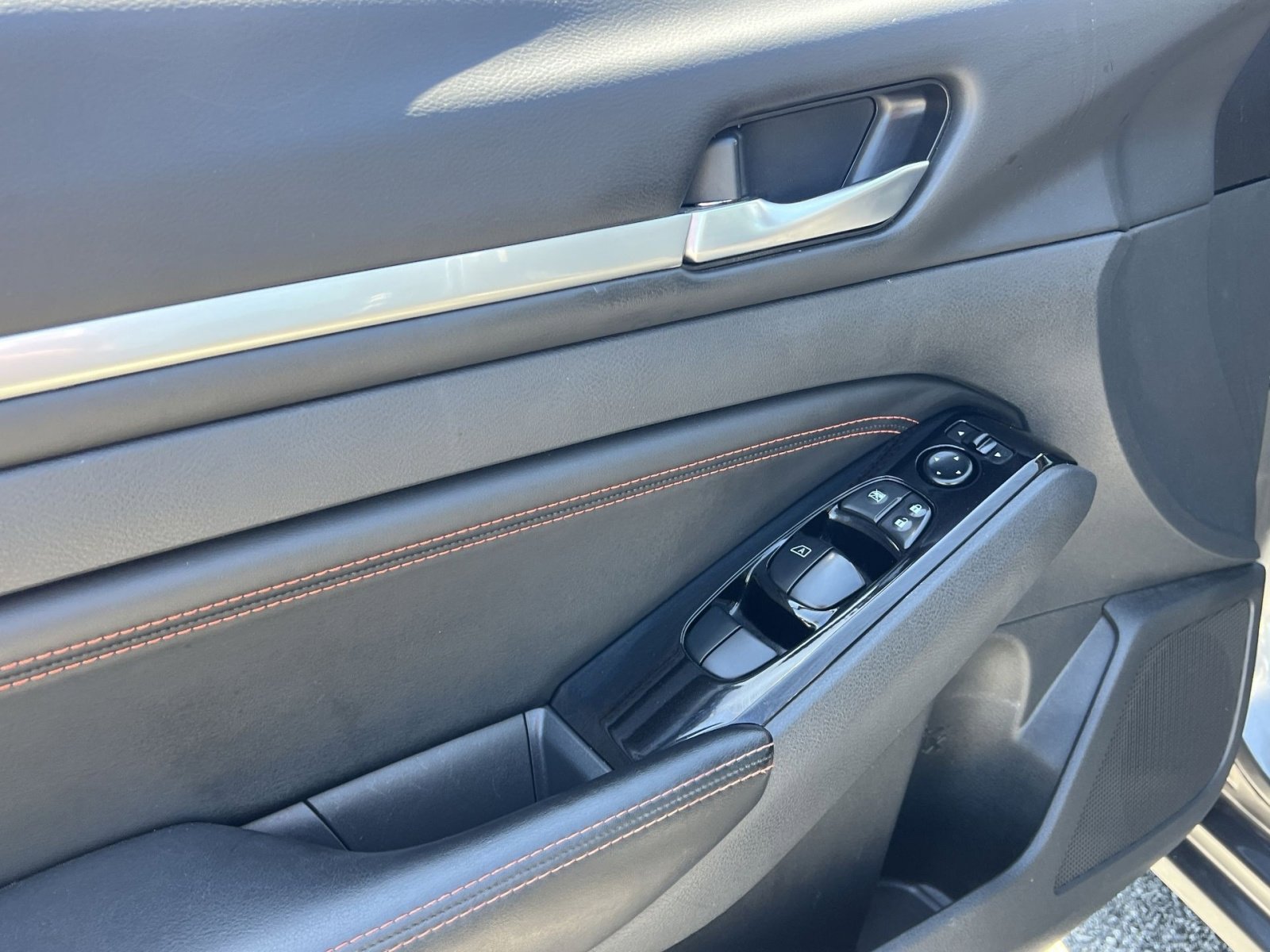 Used 2023 Nissan Altima 2.5 SR FWD image 23