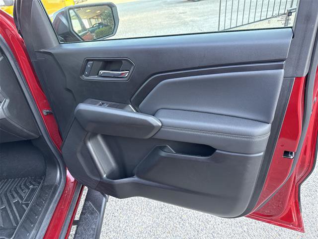 Used 2024 Chevrolet Colorado LT w/ LT Convenience Package III RWD image 21