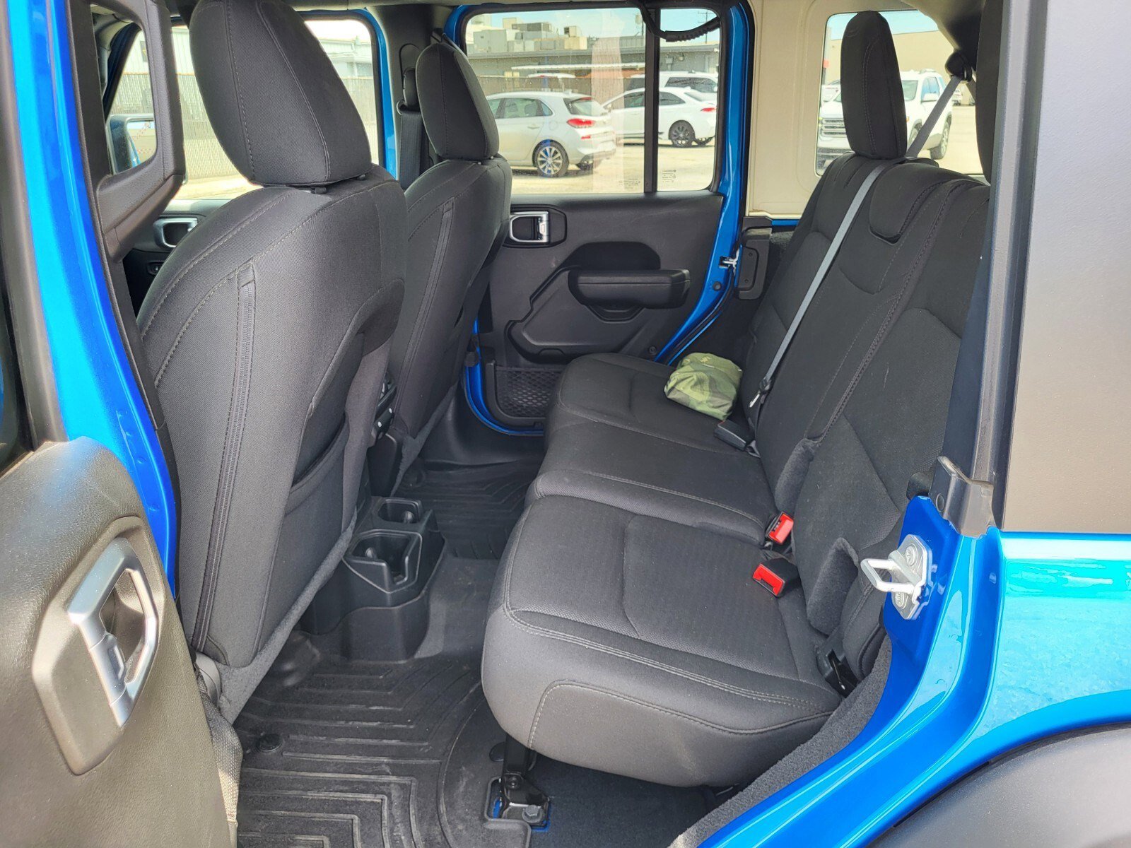 Used 2022 Jeep Wrangler Unlimited Sport image 17