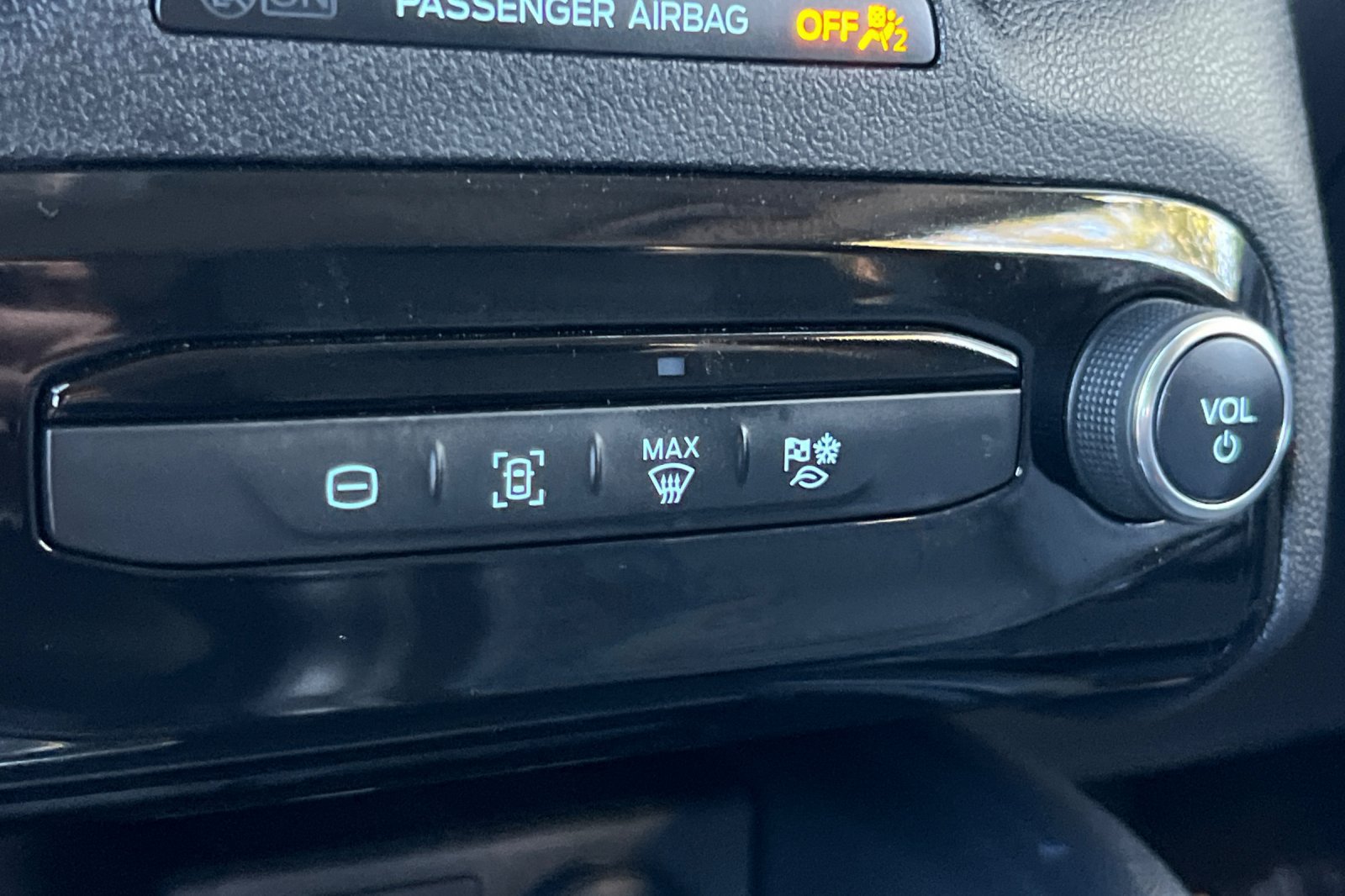 Certified 2024 Ford Escape SE FWD image 29