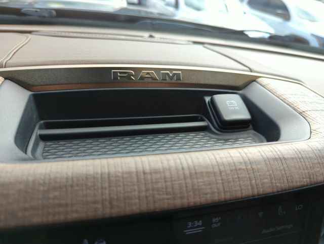 Used 2022 RAM 3500 Limited w/ Max Tow Package AWD/4WD image 45
