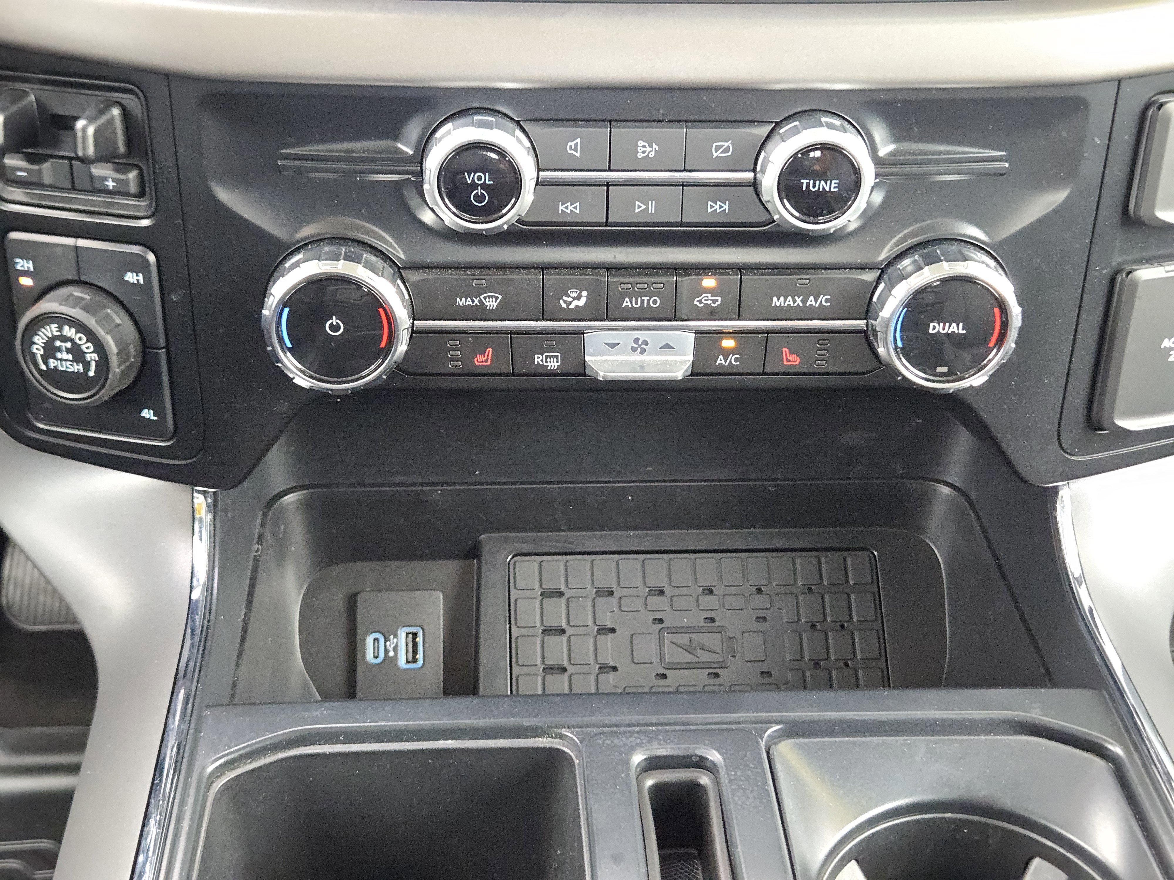 Certified 2024 Ford F150 XLT w/ Equipment Group 302A MID image 19