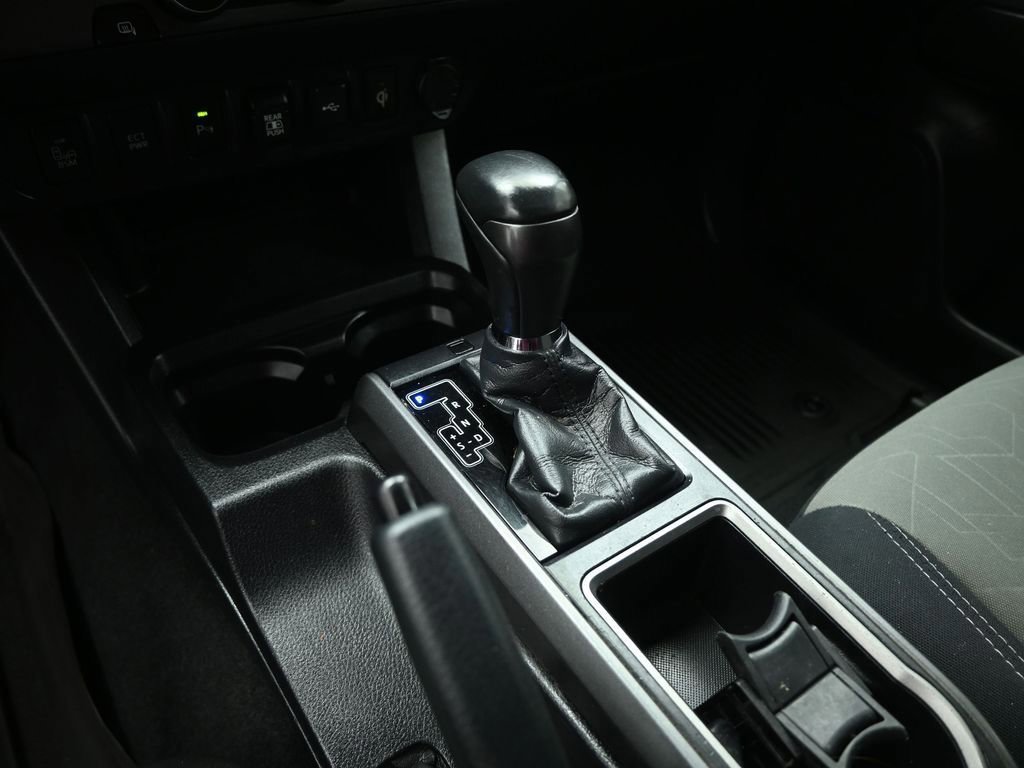 Used 2021 Toyota Tacoma TRD Sport w/ Technology Package image 33