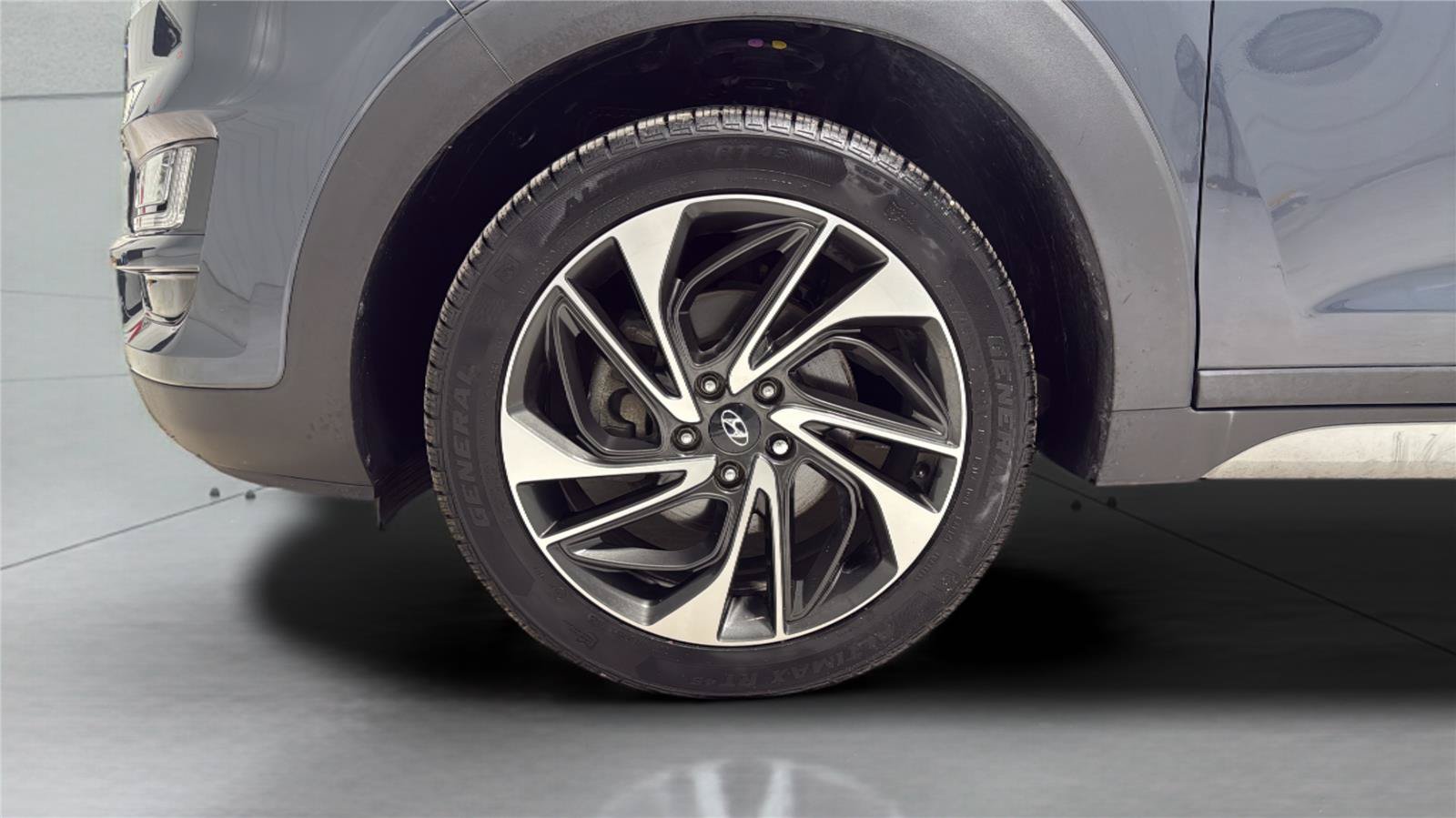 Used 2019 Hyundai Tucson Sport w/ Cargo Package AWD/4WD image 28