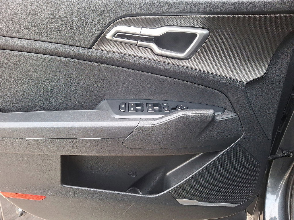 Used 2023 Kia Sportage LX image 15