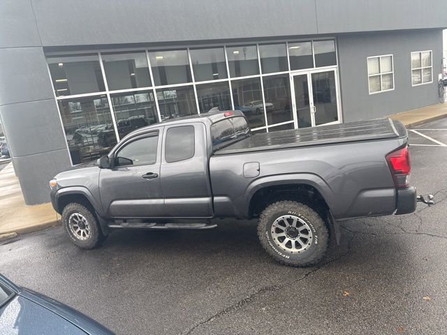 Used 2022 Toyota Tacoma SR image 6