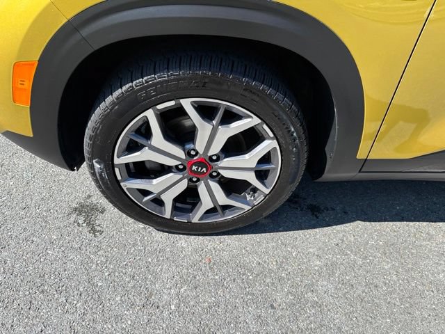 Used 2021 Kia Seltos SX w/ SX Sunroof Package AWD/4WD image 13