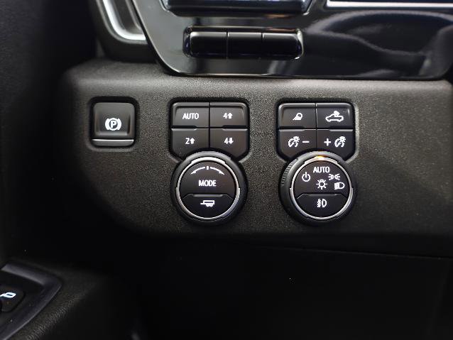 Used 2024 Chevrolet Silverado 3500 LTZ w/ LTZ Plus Package image 19