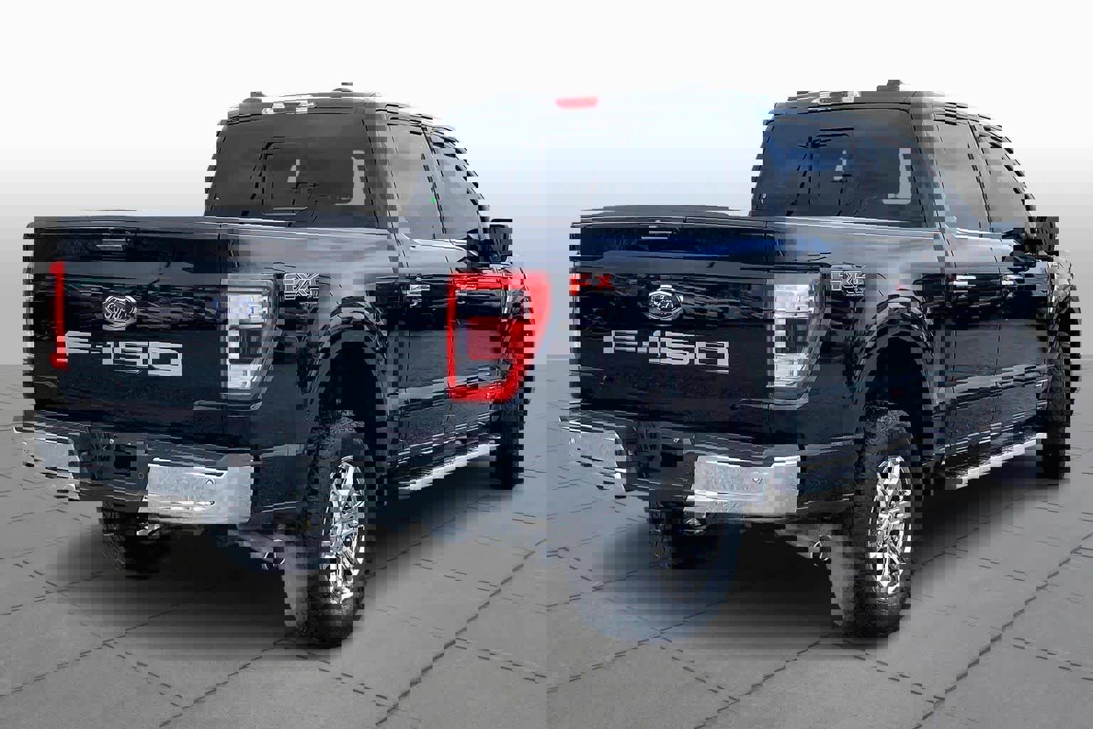 Certified 2023 Ford F150 Lariat w/ Trailer Tow Package image 3