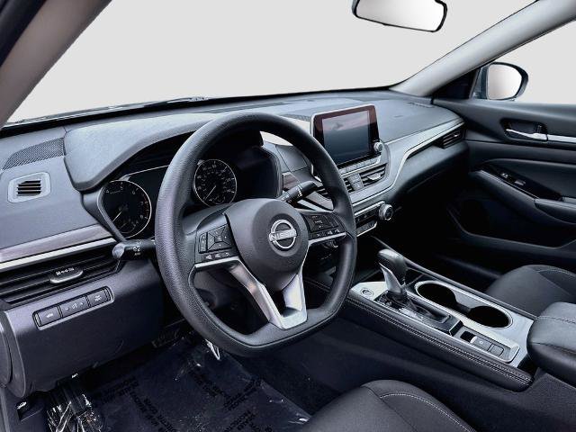 Used 2023 Nissan Altima 2.5 SV AWD/4WD image 9