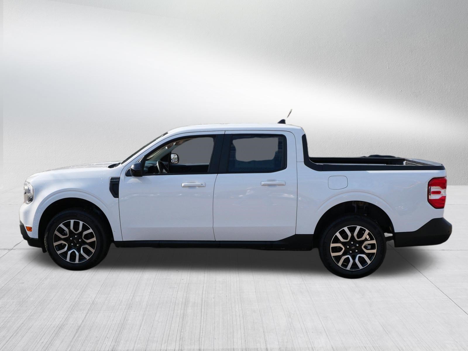 Certified 2024 Ford Maverick Lariat w/ 4K Tow Package AWD/4WD image 4