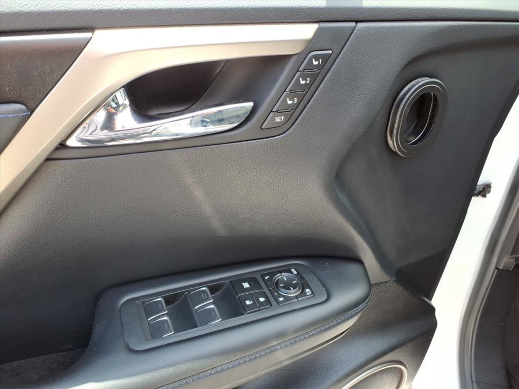 Used 2022 Lexus RX 350L Premium w/ Special Edition AWD/4WD image 11