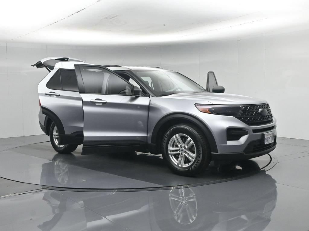 Certified 2023 Ford Explorer XLT RWD image 36