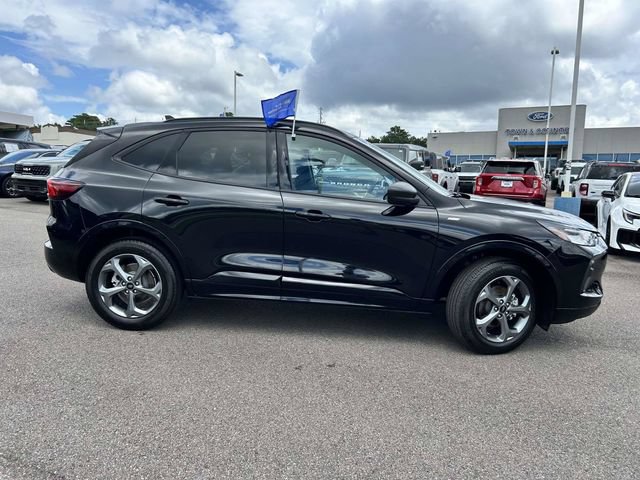 Certified 2024 Ford Escape ST-Line w/ Tech Pack #1 AWD/4WD image 2