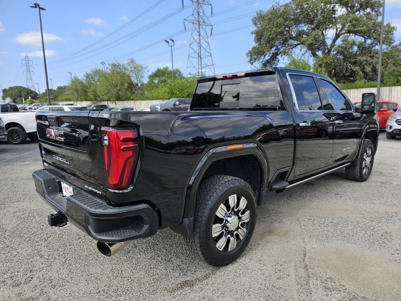 Used 2024 GMC Sierra 2500 Denali w/ Denali Reserve Package image 3