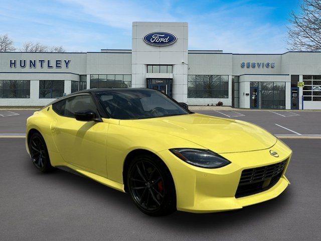 Used 2024 Nissan Z Performance w/ Floor Mat Package RWD image 3