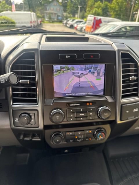 Certified 2022 Ford F250 XLT w/ Black Appearance Package AWD/4WD image 31