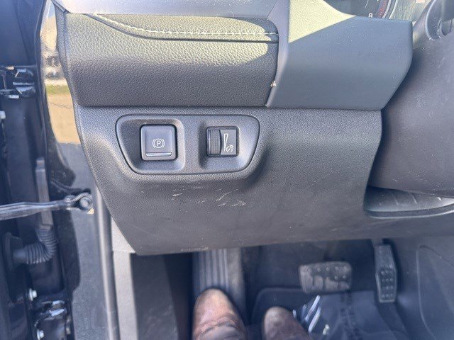 Used 2023 GMC Acadia SLT image 14