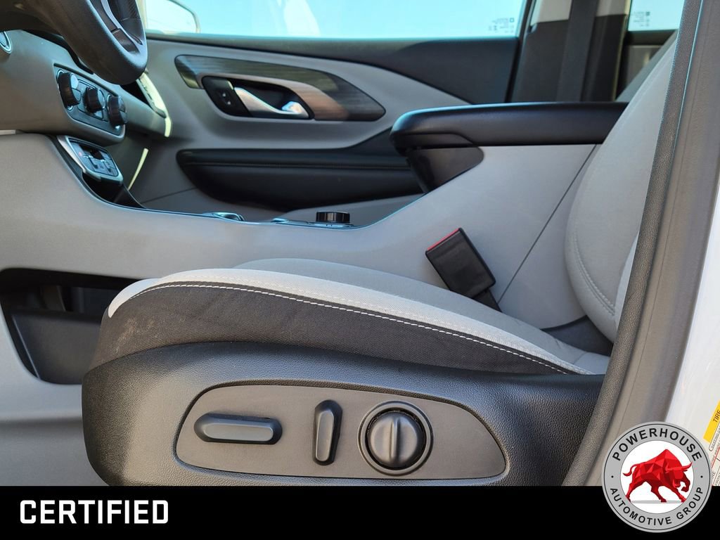 Used 2023 GMC Terrain SLE w/ Driver Convenience Package image 24