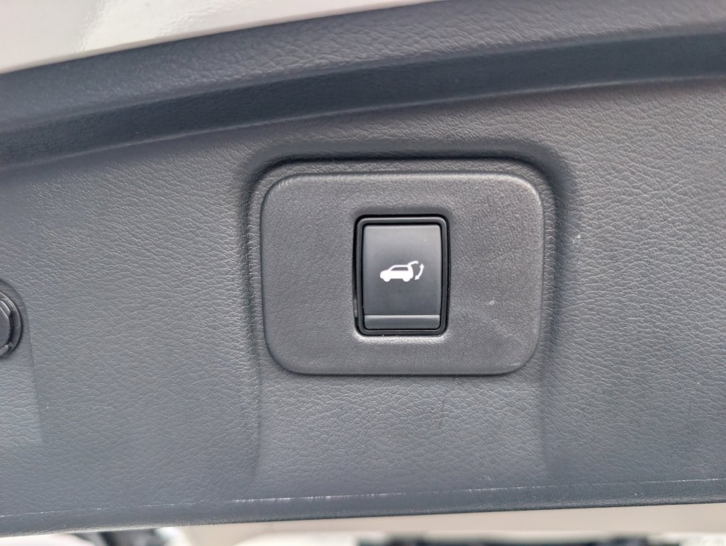 Used 2023 Nissan Murano Platinum w/ Cargo Package FWD image 10