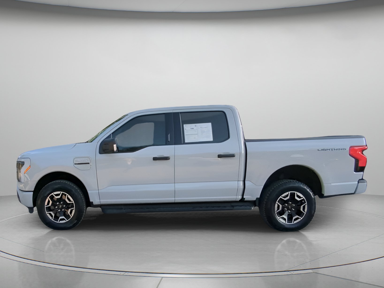 Certified 2023 Ford F150 Lightning XLT AWD/4WD image 16
