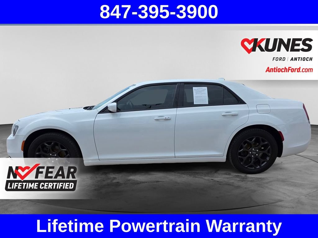 Used 2019 Chrysler 300 S AWD/4WD image 7