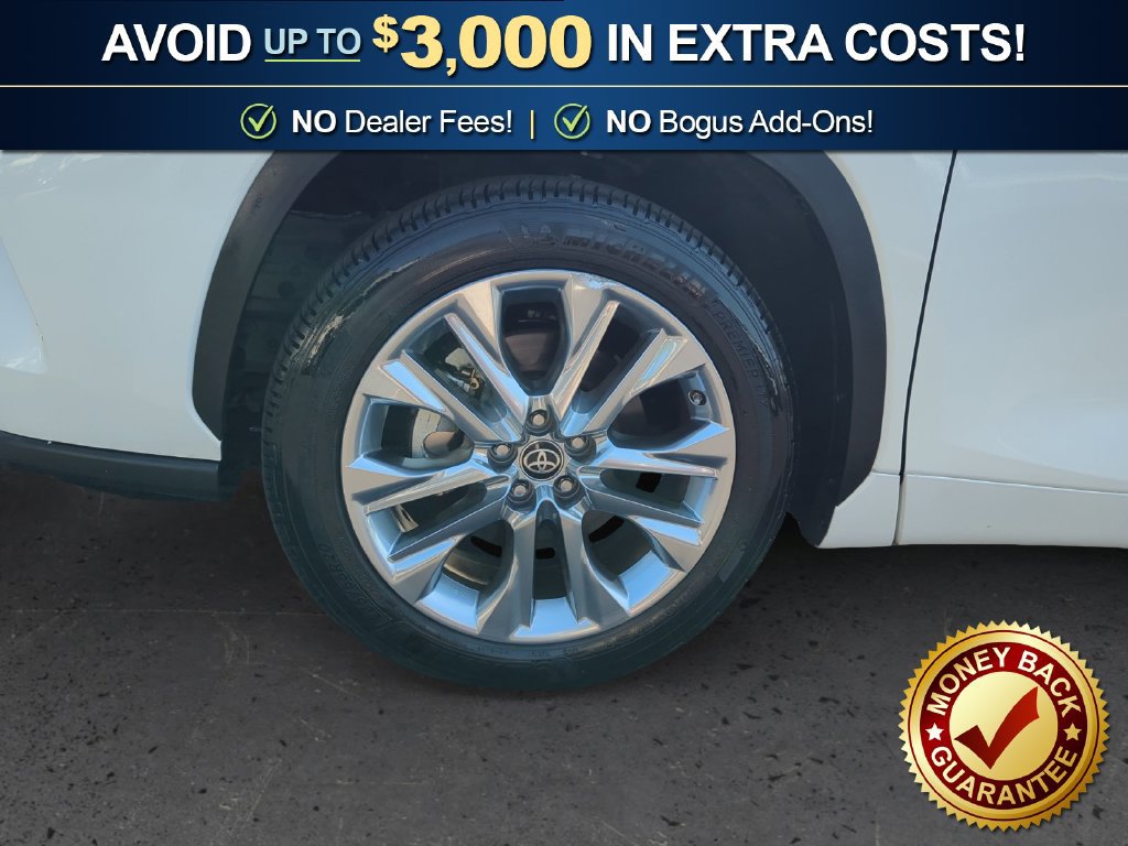 Used 2021 Toyota Highlander Limited FWD image 13