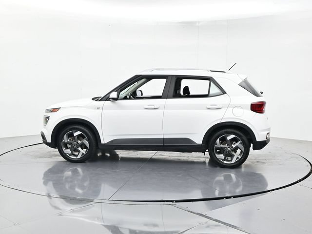 Used 2024 Hyundai Venue SEL FWD image 7