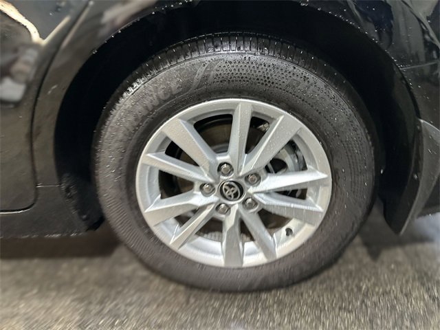 Used 2025 Toyota Camry LE image 10