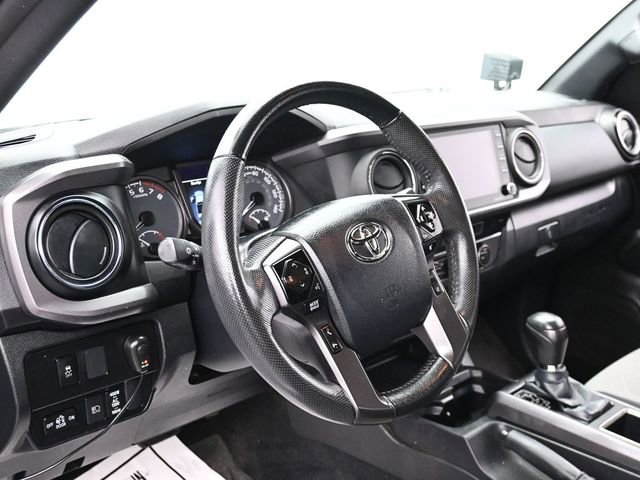 Used 2023 Toyota Tacoma TRD Off-Road w/ Technology Package AWD/4WD image 16