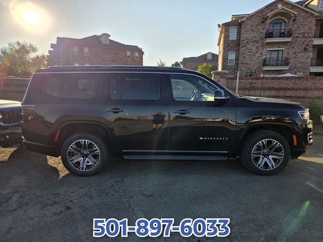 Used 2025 Jeep Wagoneer Series II w/ 8-Passenger Seating Package AWD/4WD image 3