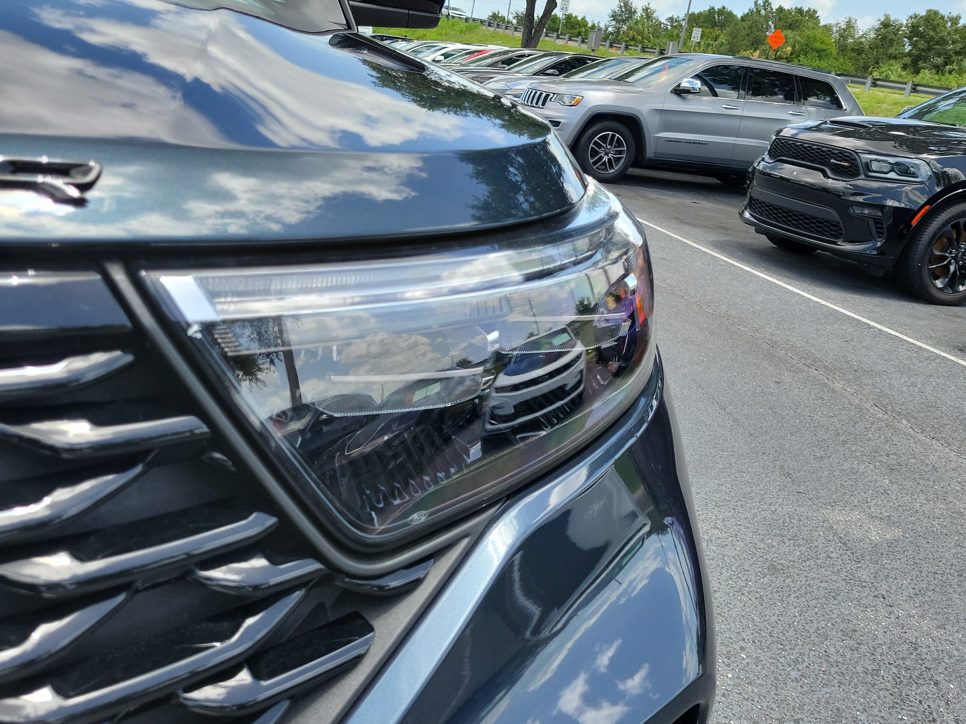 Certified 2024 Ford Explorer ST-Line w/ Class IV Trailer Tow Package RWD image 3