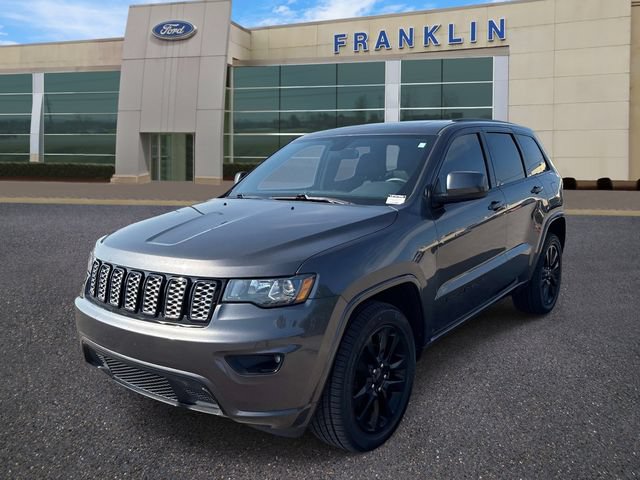 Used 2019 Jeep Grand Cherokee Altitude AWD/4WD image 3
