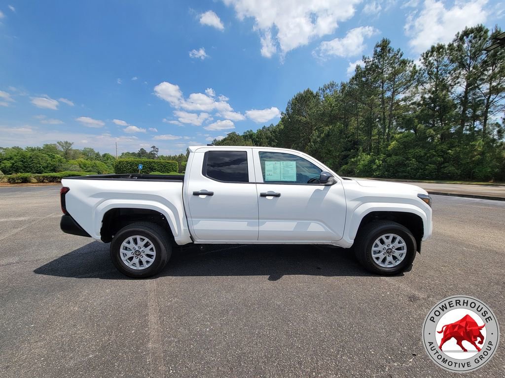 Used 2024 Toyota Tacoma SR AWD/4WD image 7