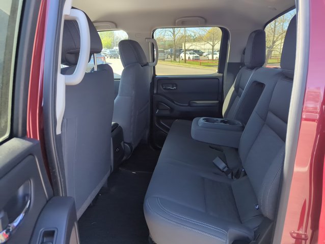 Used 2024 Nissan Frontier SV w/ Technology Package image 18